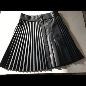 Zara mini pleated faux leather skirt
